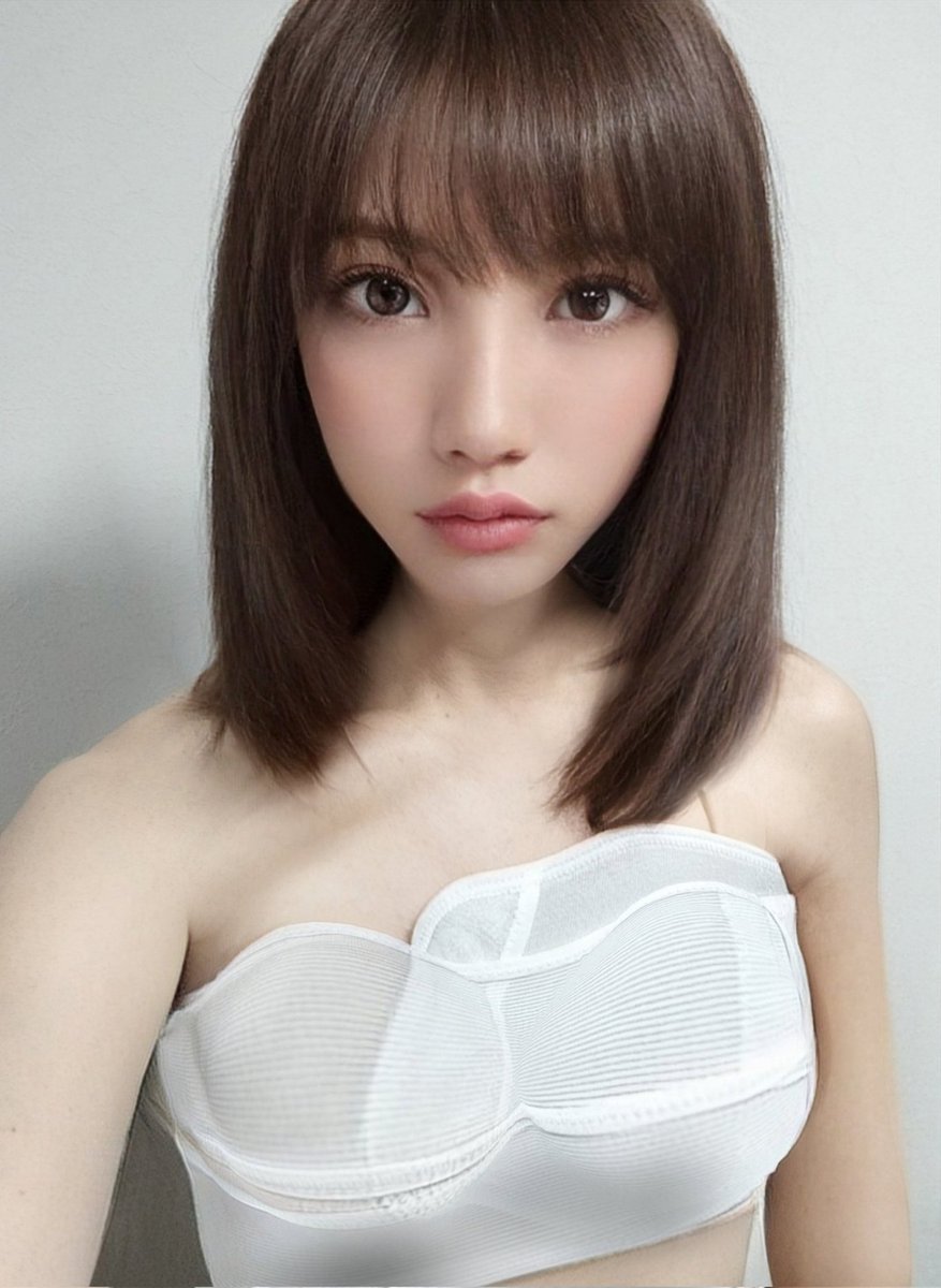 tennew77's tweet photo. 今こんな状態で過ごしてます(´•̥ω•̥｀)
折れた肋骨をガッチリ固定しております(｡´-д-)ﾊｧ-
暑いんだよなぁ💦
#Virtualmodel 
#バーチャルモデル #MyFavKakojo　#カコジョ　#加工女子　#faceapp #bodyeditor #ドア開放事故 https://t.co/6pXIRLBZTZ
