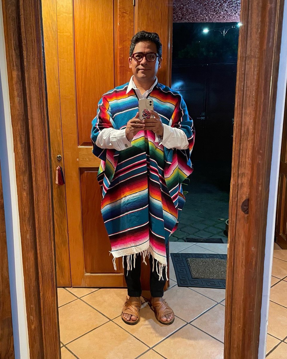 HomerikiPS's tweet photo. si, me creo el muy muy con mi #jorongo veteado y mis #huaraches…
ya estoy listo para echarme un pozolito y un y tequilita…
¡viva méxico!
🎉🇲🇽💥
#fiestaspatrias #vivaméxico
#homeriki #homerikips #justme #totallymyself #gay #gayisokay #gayguy #instagay #oaxaqueñopresumido https://t.co/QJNDCIBhEP