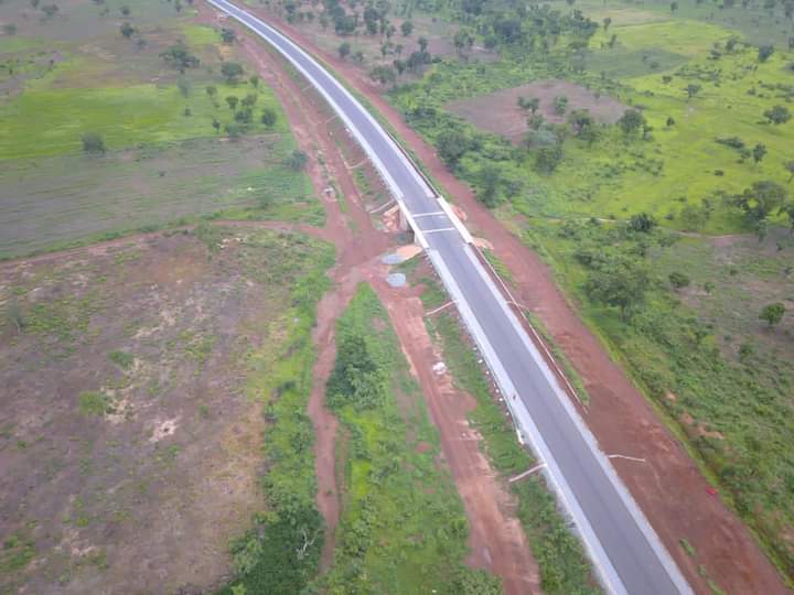 The construction of Phase 1 of the 17-km Tema-Aflao Road is progressing steadily. The project will include the construction of a 3-lane dual carriage expressway over the full length of the section. #YearOfRoads