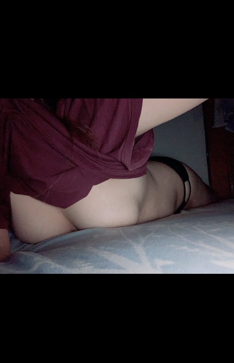 lio_n4_'s tweet photo. Smile sweet &amp;sex👅 https://t.co/vEvYIIgvFU