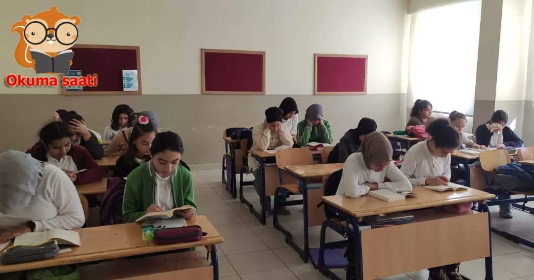 Çiho için okuma saati.

Kitap okuma saati etkinliğimiz kapsamında haftada iki saat, bütün okul aynı anda kitap okumaya devam ediyoruz. #kitapokumasaati