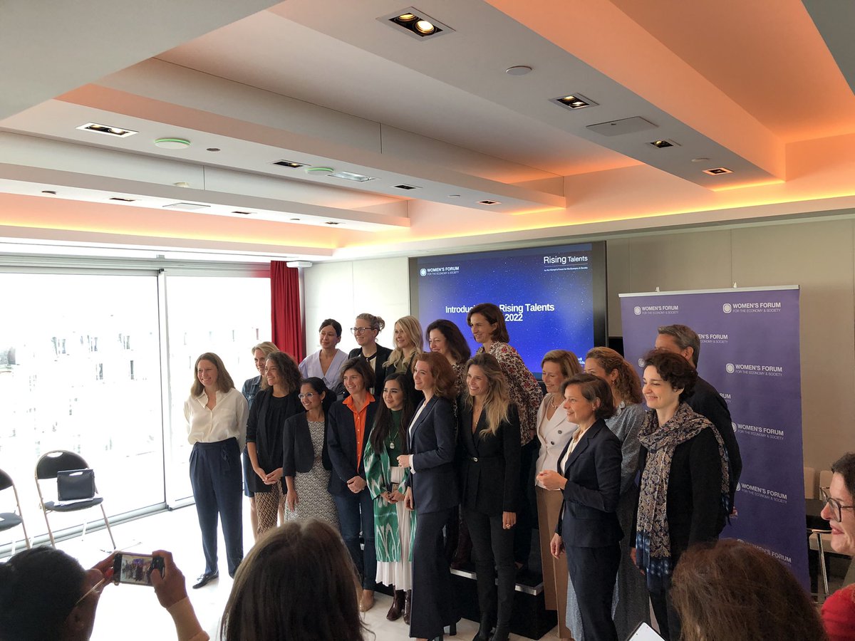 Quelle chance de rencontrer autant de femmes inspirantes, avec les nouvelles laureates et alumni du programme Rising Talents du <a href="/Womens_Forum/">Women's Forum for the Economy and Society</a> sous la presidence d’<a href="/HeilbronnerAG/">Anne-Gabrielle Heilbronner</a>, et avec une marraine d’exception <a href="/Cheydema/">Christel Heydemann</a>. #SkyIsTheLimit