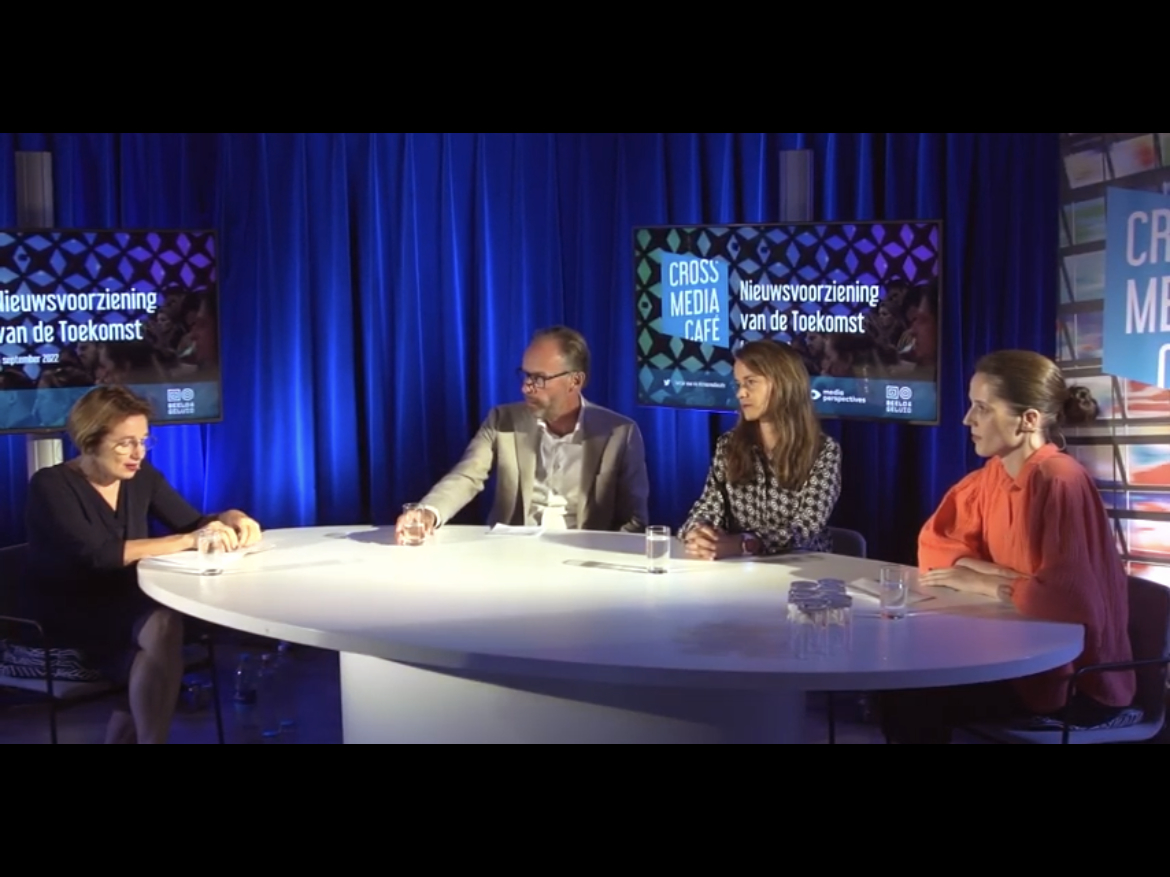 Afgelopen week waren @Gisellevancann
<a href="/IlseOpenneer/">Ilse Openneer</a> Jan-Piet Nelissen @MartijnBennis <a href="/nveekelen/">Noortje van Eekelen</a> <a href="/PhRemarque/">Philippe Remarque</a> <a href="/yaeldehaan/">yaeldehaan</a> bij Cross Media Café, <a href="/BeeldenGeluid/">beeldengeluid</a> (<a href="/MediaPerspectvs/">Media Perspectives</a>). Samen met <a href="/dusseldorp/">Monique van Dusseldorp</a> hebben ze een blik geworpen op de toekomst van het nieuws!
youtube.com/watch?v=97y4ul…