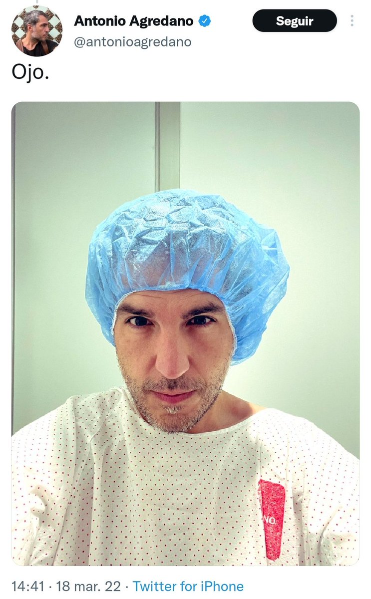 ElJaviParLoles's tweet photo. El momento exacto para dejar de usar sudaderas con capucha es cuando te haces un injerto para dejar de ser calbo. Ya que te has gastao las perras pues que se note, di que sí. https://t.co/ZRGc7l542O