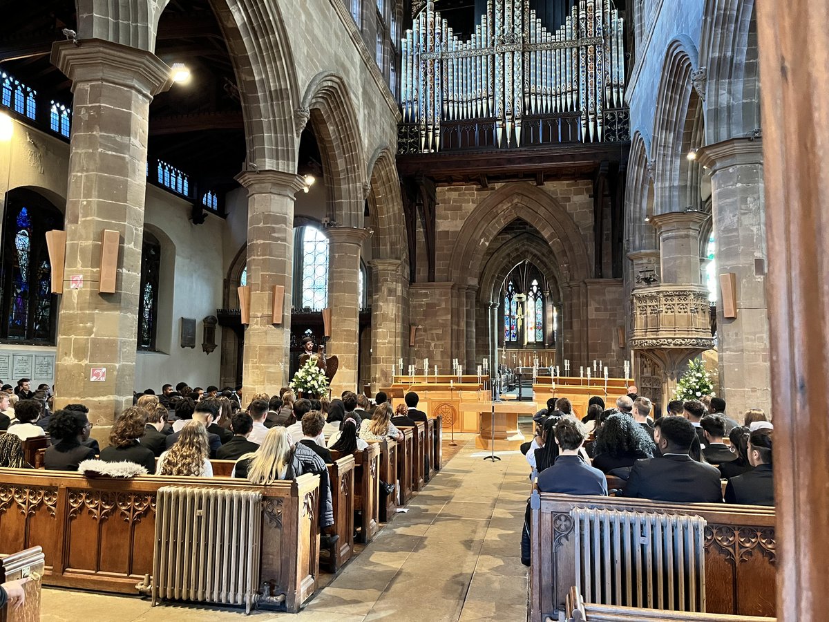 SPetersAcademy's tweet photo. This morning, our Year 12 students attended a dedication service at St. Peter's Collegiate Church in Wolverhampton. We are so honoured to welcome our new sixth formers, whether they are existing students or new to the school, to our St. Peter's family.
#livefaith #faith #school https://t.co/6mUiVkvDmm