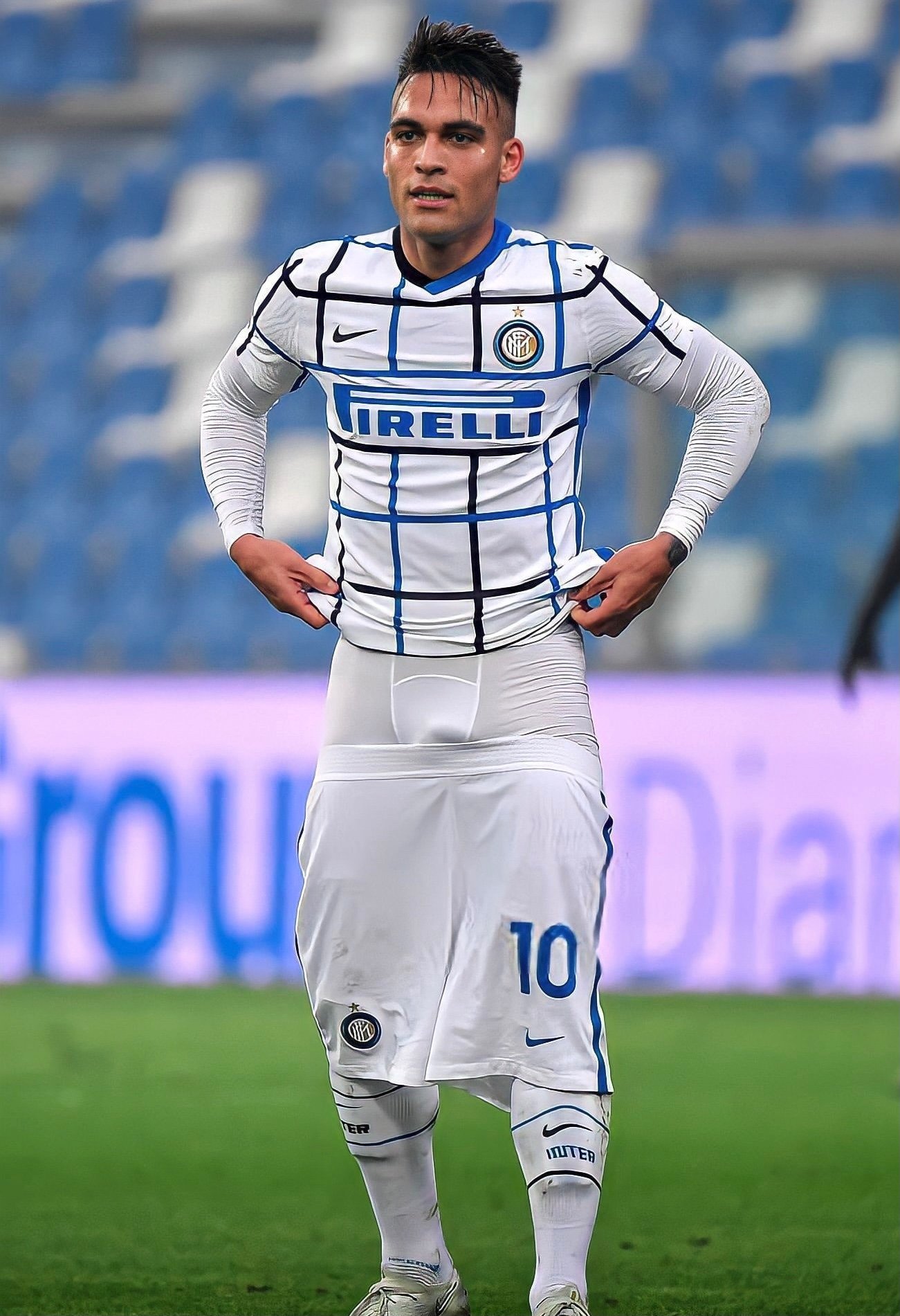 Hot Pictures on X: 🥵 Lautaro Martinez dick print t.coiKEFKJp72X   X