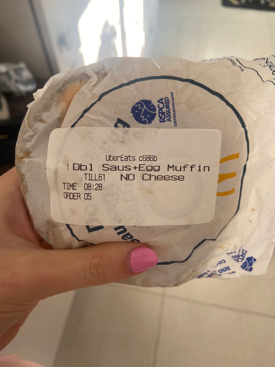 juiceluce93's tweet photo. Hi @McDonaldsUK I’ve just had my breakfast delivered and ordered no cheese but my order came with choose but no egg. As delivered we couldn’t go back to be exchanged. https://t.co/AxyEtMRJMo