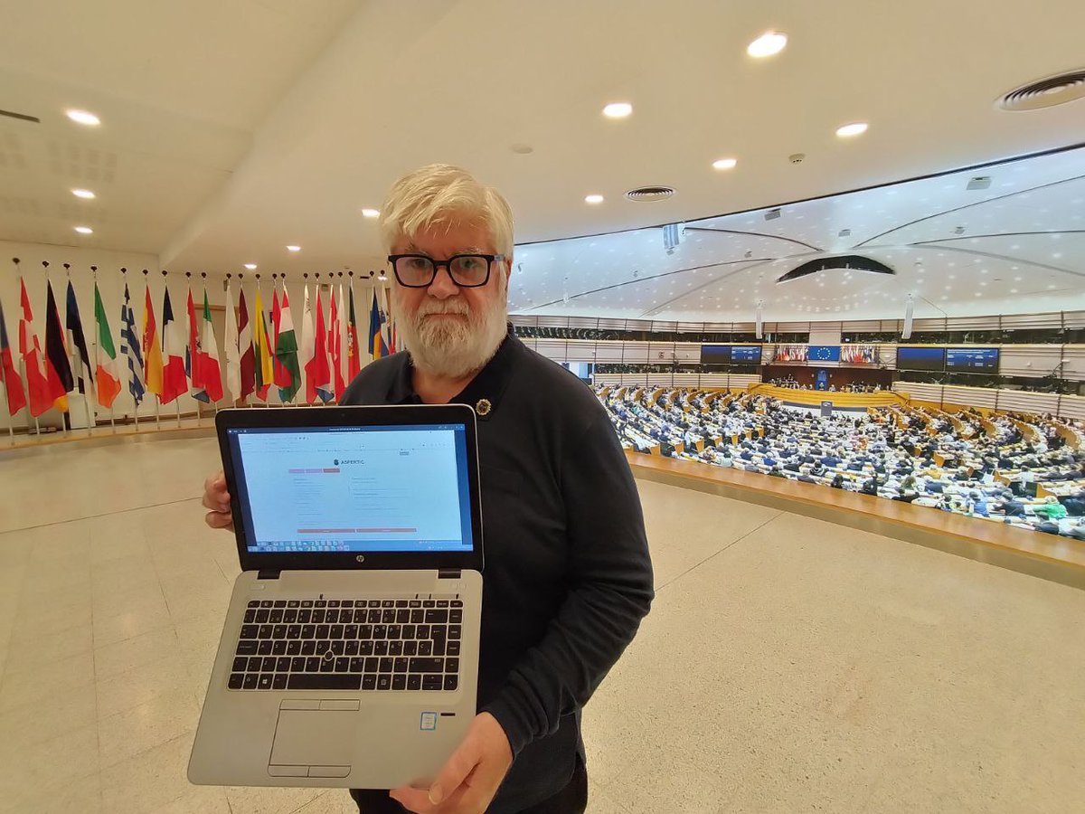 aspertic's tweet photo. Presentando el programa de buzones de denuncias internas y externas de la Directiva 2019/1937 (condor) al Parlamento Europeo. Más información: https://t.co/hxXh4zoQUL https://t.co/izzwVsDVfa