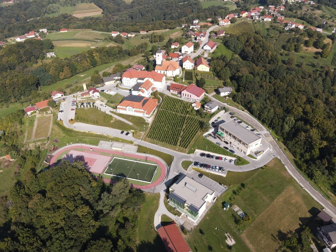 ZeroCo2-Project (@zeroco2_project) on Twitter photo The final regional #ZEROCO2 event in Slovenia will be alongside that of the likeminded <a href="/Interreg_Danube/">Danube Region Programme</a> <a href="/ProjectStride/">STRIDE Project</a> this month in the Municipality of #Destrnik. The purpose is to bring together key stakeholders for wider recognition of both projects & their main outputs. 🇪🇺💡 The final regional #ZEROCO2 event in Slovenia will be alongside that of the likeminded <a href="/Interreg_Danube/">Danube Region Programme</a> <a href="/ProjectStride/">STRIDE Project</a> this month in the Municipality of #Destrnik. The purpose is to bring together key stakeholders for wider recognition of both projects & their main outputs. 🇪🇺💡