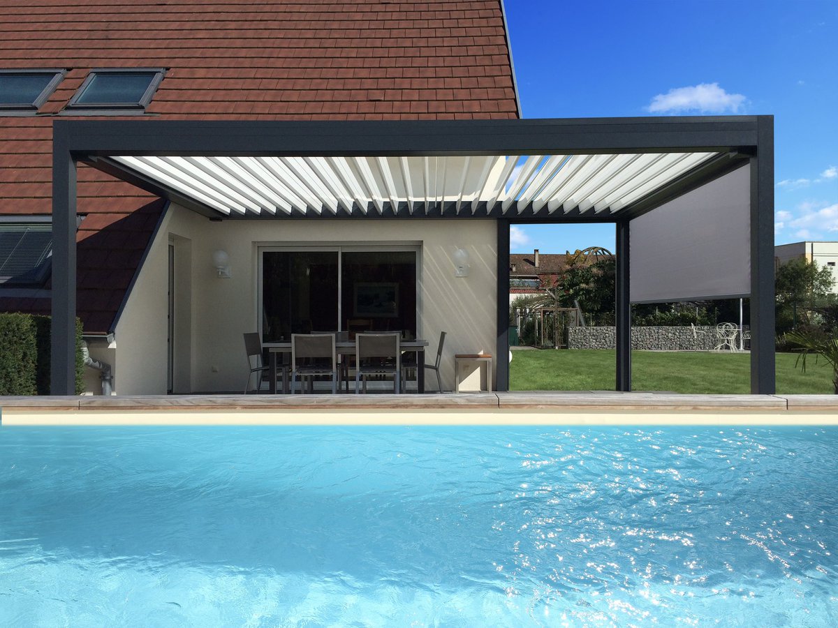 Walter Stores &amp; Volets, fabricant 🇫🇷 et installateur de produits dédiés à la protection ☀️ ainsi qu’au confort de votre habitat. 

Modèle présenté : Pergola BioClimatique Open ☀️

📕📲 🖥  fr.calameo.com/read/004309723…

walter-stores.fr 🇫🇷