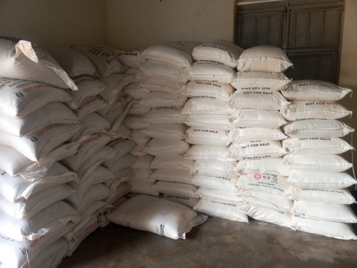 LocalOmoro's tweet photo. Omoro District has today received a consignment of food supply from Office of the Prime Minister to support people suffering from Nodding Syndrome disease in Odek Subcounty. 3200KGS of Posho and 1600KGS of beans was receive by Office of the CAO https://t.co/K8feYABMac