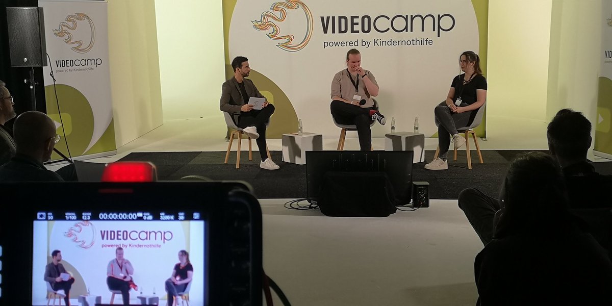 "Könnt ihr in Zeiten wie diesen noch unbeschwert spielen?", fragt <a href="/daniele_rizzo/">Daniele Rizzo</a>. "Ich find's gut, etwas zu fühlen - sowohl positiv als auch negativ", sagt Streamerin und Projektleiterin bei Friendly Fire Lena Laaser aka LLCupido #VIDEOcamp #makesocialsocial