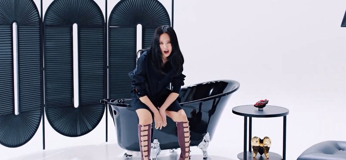 onlyfoorjnk's tweet photo. — rt &amp; reply 

#JENNIE #제니 https://t.co/d7zLN3Vbpb