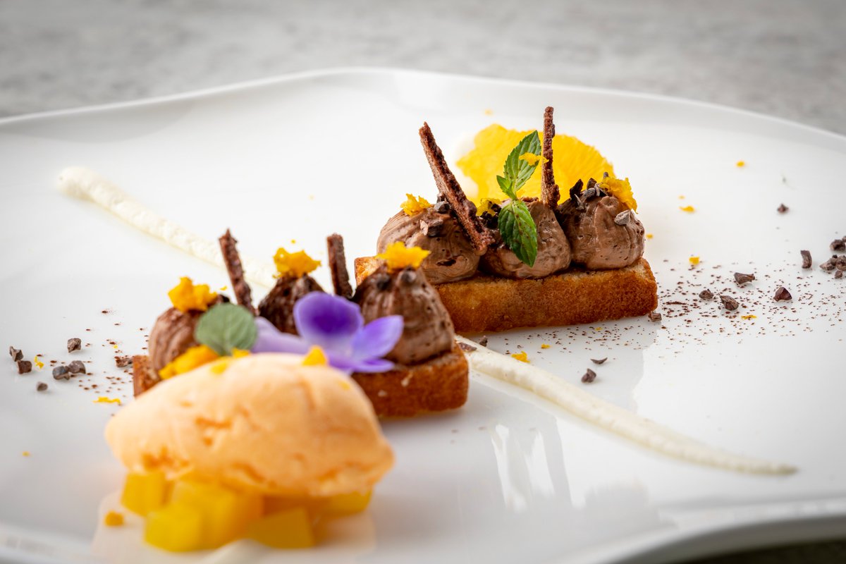achotelginza's tweet photo. 【AC Kitchen9月～10月コース料理の品々】
今月よりAC Kitchenのコース料理が変わりました。
秋を感じる品々で彩や味覚から秋をより一層感じられるコースとなっております。
食欲の秋を是非ご堪能くださいませ。
＃ACホテル東京銀座 ＃ACKitchen #コース料理 #食欲の秋 https://t.co/Qou5aQDASR