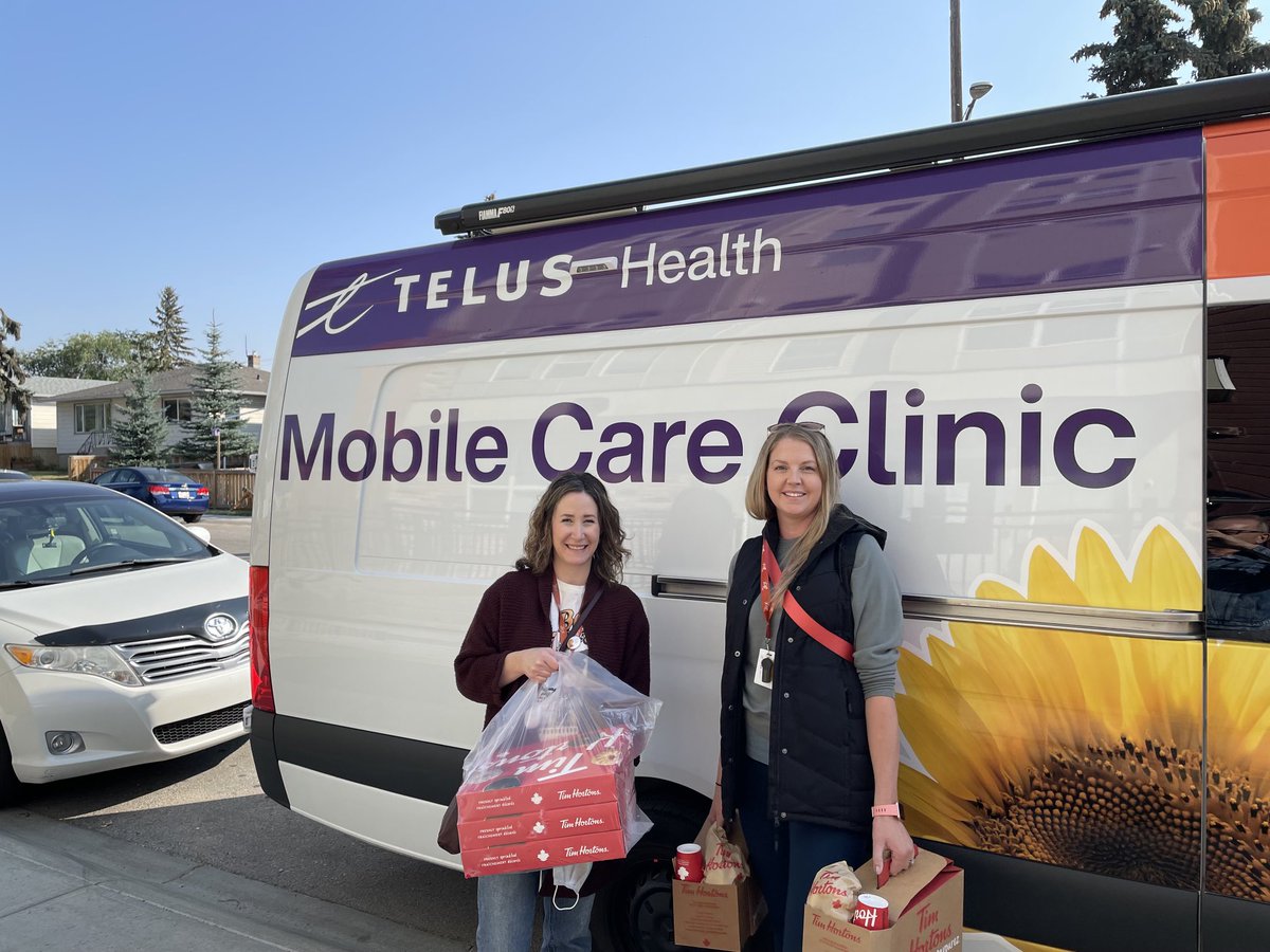 JenniferEyford's tweet photo. Special day @TheAlexCHC today! We started our Mobile Hep C Clinic! @TELUSHealth #HealthForGood #Collaboration https://t.co/frFBRKM6JO