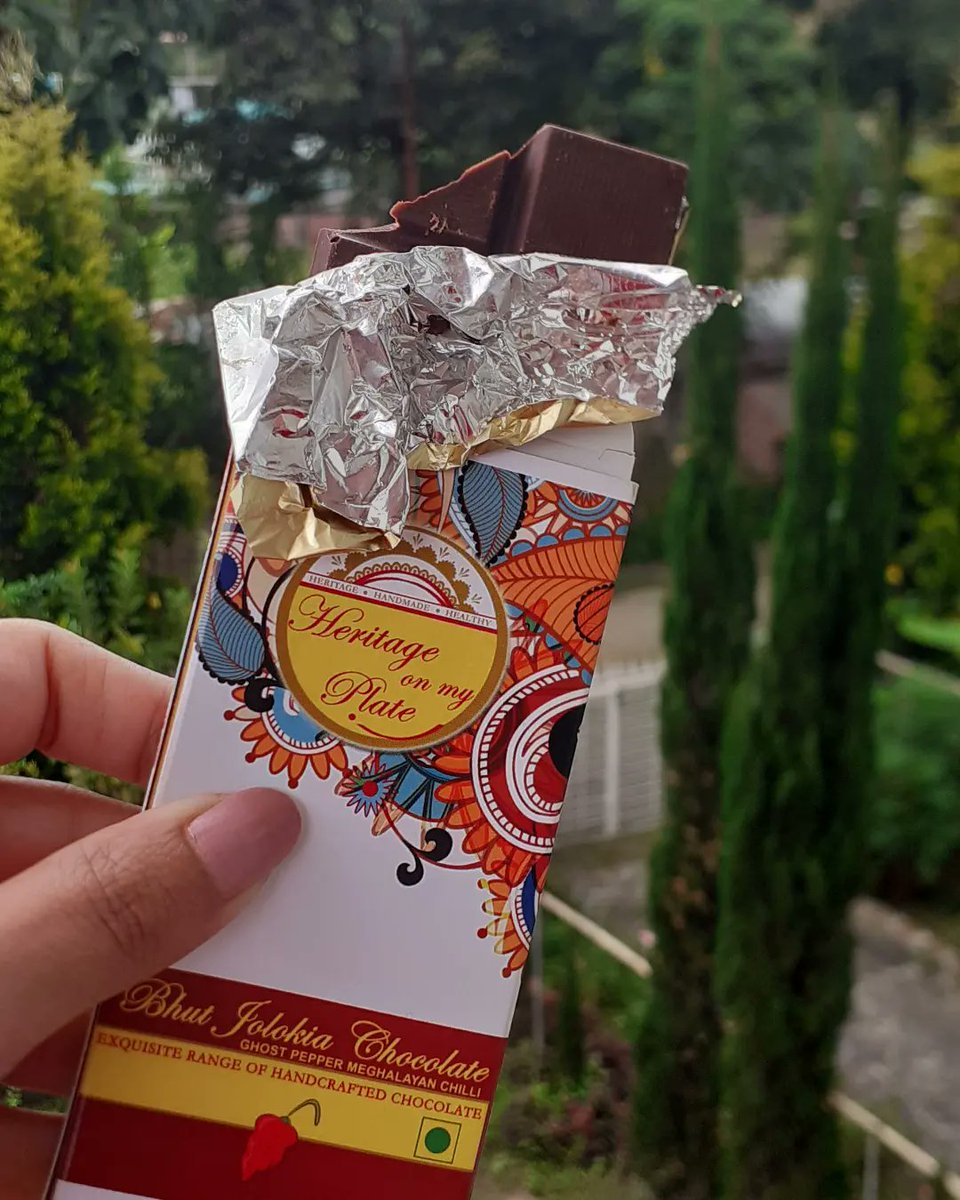 heritageonplate's tweet photo. It is not just any run-of-a-mill Chilli Chocolate. It is much more than that!
It is rather a balance between flavour and fear.
#diwaligifts #heritageonmyplate #diwali2022 #chocolategiftpacks #corporategifting #chocolateinajar #HealthyEating #homemadechocolates #cocoabutter https://t.co/TcaKdNSi0S