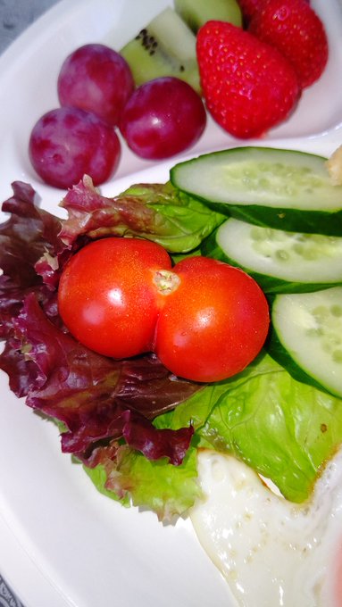 パンケーキなんて有るわけ無く食べ物写真で有るのはこんなんばっかりじゃー 