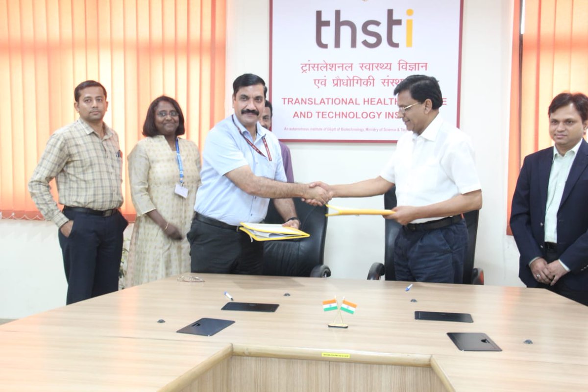 moayush's tweet photo. An MoU has been signed between @ccrhindia &amp; @THSTIFaridabad to boost evidence-based research in the field of #Homoeopathy. 

@PMOIndia @narendramodi @sarbanandsonwal @DrMunjparaBJP @vaidyakotecha @DBTIndia @rajesh_gokhale @PIB_India @mygovindia 

#Ayush https://t.co/O6QkCFMlsO