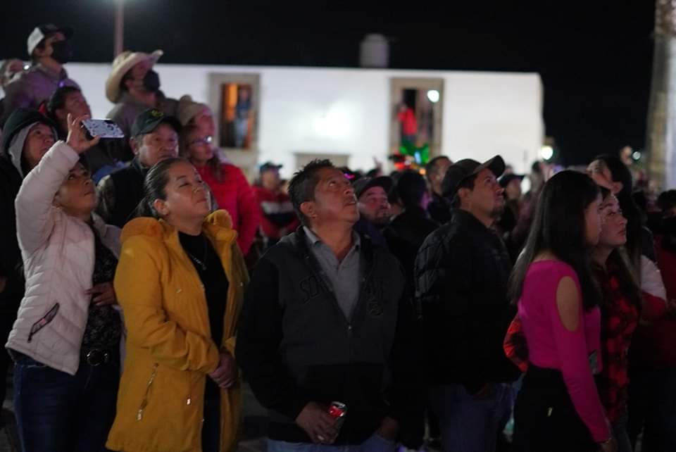 Concluyo este día dando #ElGrito de #IndependenciaDeMexico en nuestra cabecera municipal.

¡Viva México!

¡Viva el pueblo de #NopalaDeVillagrán!