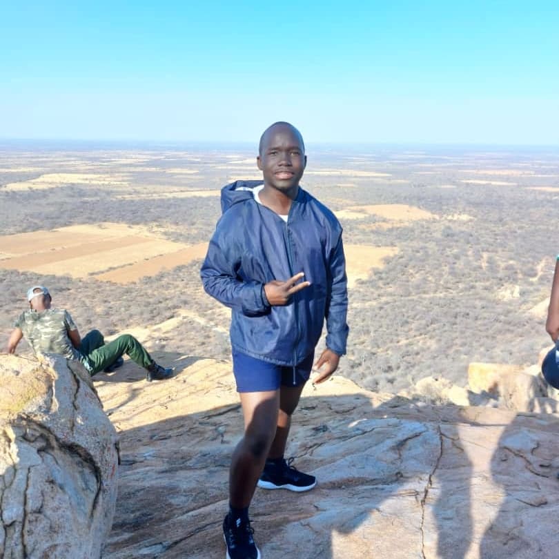 mmolawa_modise's tweet image. Start by doing whats necessary; then do whats possible; and suddenly you are doing the impossible.

#M_C_M
#dream_believe_grind_achieve