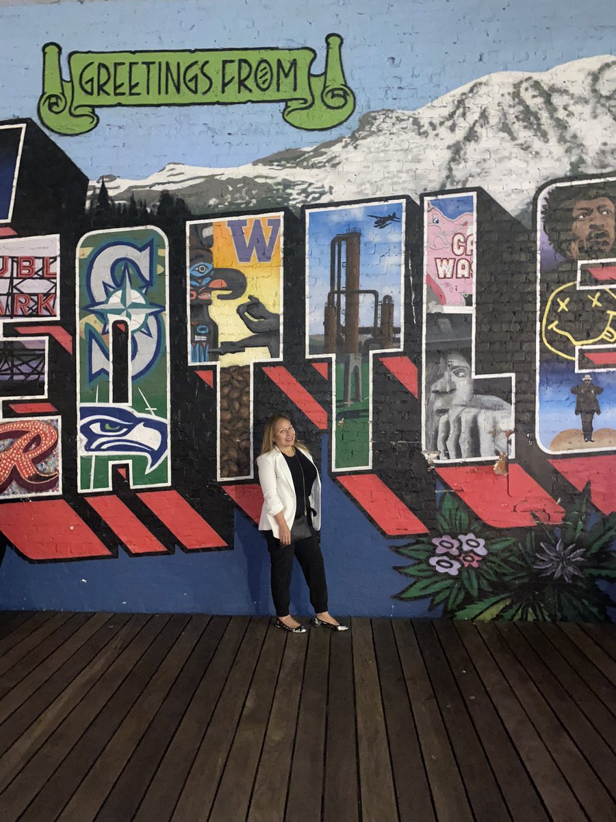 Good night #Seattle #foundersbash <a href="/nexmerealestate/">Nexme</a>