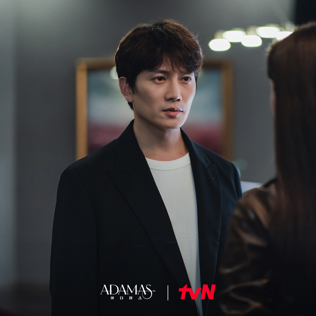 [최종화 비하인드 스틸]
이팀장 검거에 성공한 우신과 특수본!⛓
주인이 바뀐 🏹해송그룹의 앞날은?
아다마스를 둘러싼 쌍둥이 형제의 마지막 추적기🏃‍♂️

👉🏻 더 많은 비하인드 스틸은 홈페이지에서

<아다마스> | tvN
#아다마스 #ADAMAS
#지성 #서지혜 #이수경 #허성태 #오대환
#tvN #스트리밍은TVING