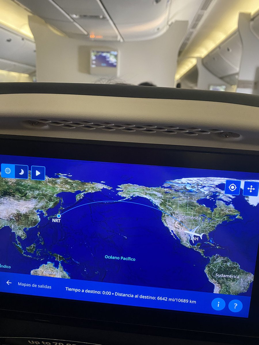 Ya aquí a punto de despegar para Japón después de 3 años ya les estaré platicando de algunos de los compromisos por allá. Por lo pronto son 14 horas de vuelo de Houston, Tx al aeropuerto de Narita, jp.  felices fiestas y ¡Que Viva México!  Yo brindaré con todos desde las alturas