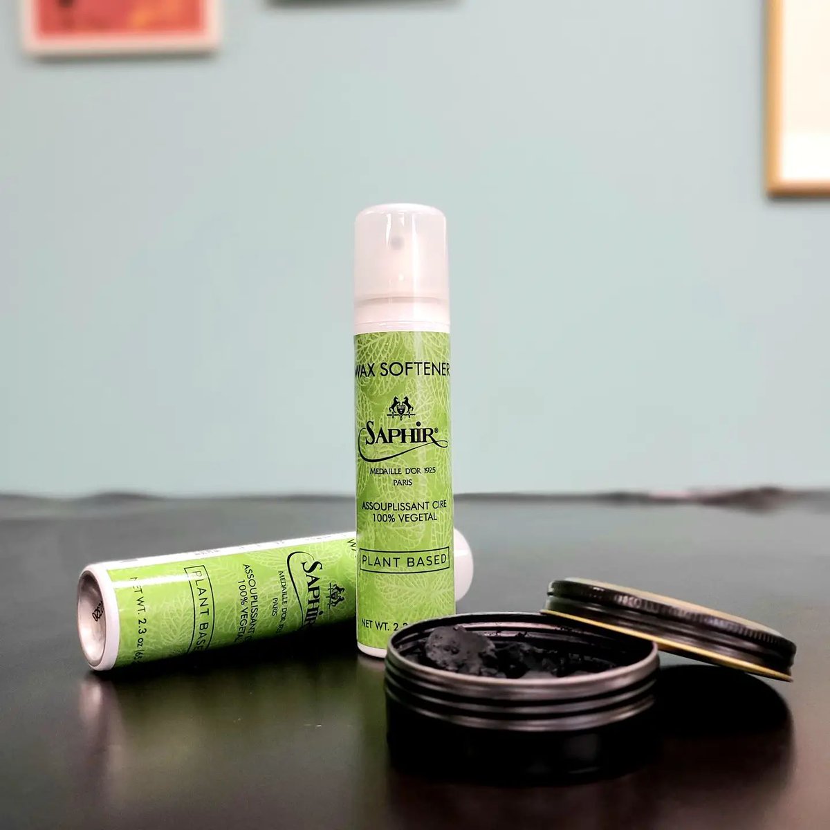 Saphir_medaille's tweet photo. The Wax Softener is for professionals who want to change the consistency of mirror gloss or the Pate De Luxe Saphir Medaille D'or Paris 1925to adapt it to their care or frosting technique.

Shop here at https://t.co/YyqNgMSCwL

Repost @saphir_japan 

#saphirmedailledor1925 https://t.co/ag1iLBCXUz