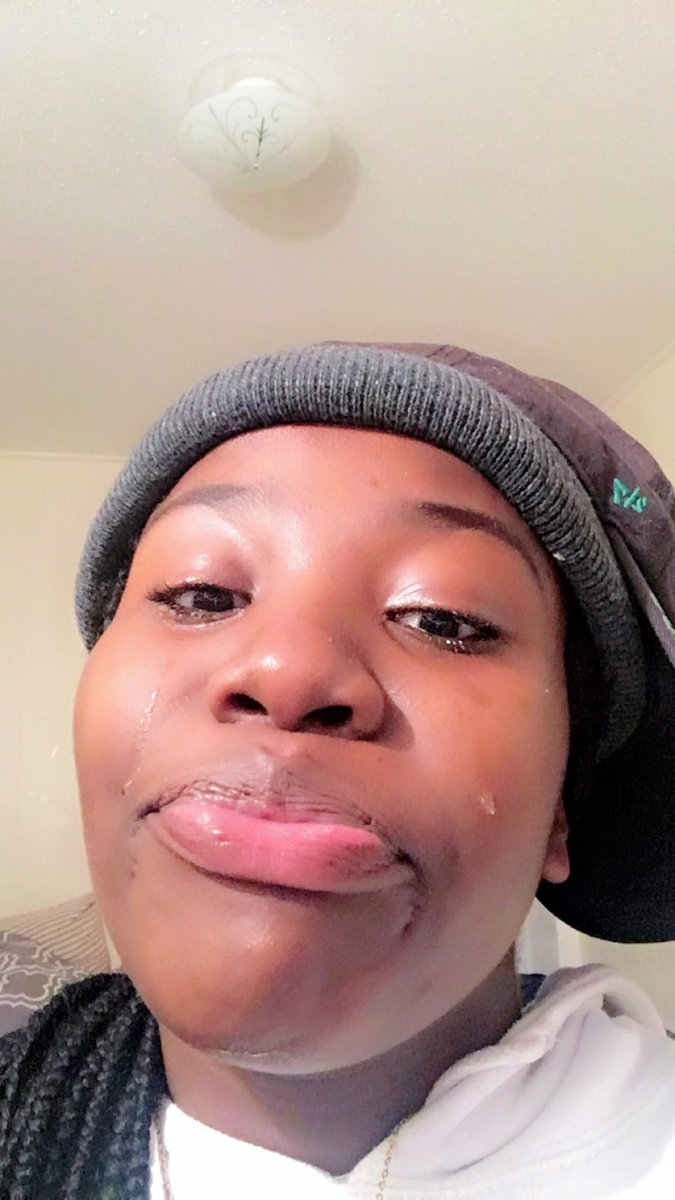 ChantalMado's tweet photo. @NICKIMINAJ @_YungBleu see Watchu did😭🤣 
I never was the type to be next
I'm the type to be kept
I'm the type to make a nigga regret that he slept phewwwwwwww #LoveInTheWay https://t.co/s4QlnwnboV