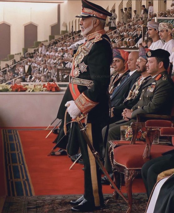 bn_3amir's tweet photo. مزيج فريد عجيب من الهيبة والمهابة والعزة والاعتزاز والشموخ والرسوخ والفخر والفخار انعكس على وطن باكمله اسمه #عُمان

"فروح وريحان وجنة نعيم" لك يا أبي #قابوس_بن_سع��د الخالد فينا .. رحمك الله وجمعنا بك في جنات الفردوس

#جمعة_مباركة 
#قروب_دار_السلاطين https://t.co/i0KtRfNqAQ