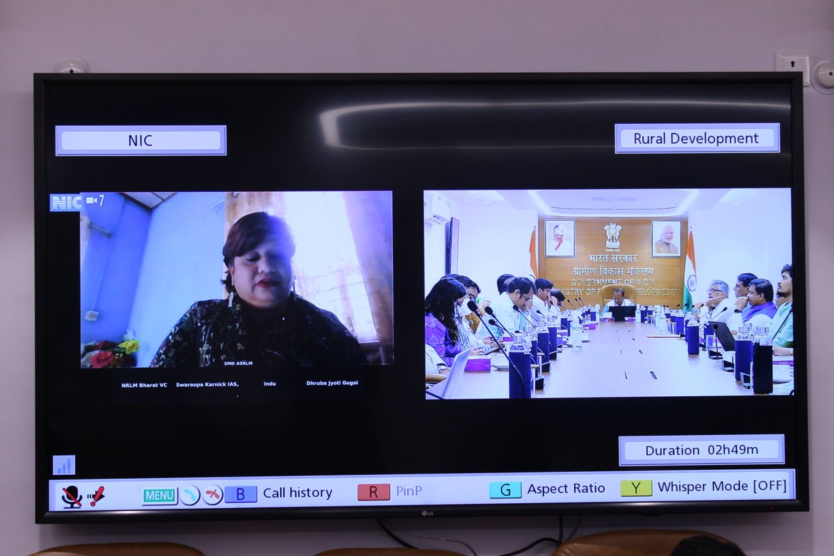 DAY_NRLM's tweet photo. @Nagendra_NSinha @girirajsinghbjp @SadhviNiranjan @fskulaste @MoRD_GoI @AgriGoI, #MGNREGA, @Dept_of_AHD, #NCONF and #ASCI also presented their views of long term convergence and support to the Mission. DD NRLPS Shri Raman Wadhwa, thanking the participants summed up the key takeaways of all stakeholders to facilitate convergence. https://t.co/KVitB4ioa7