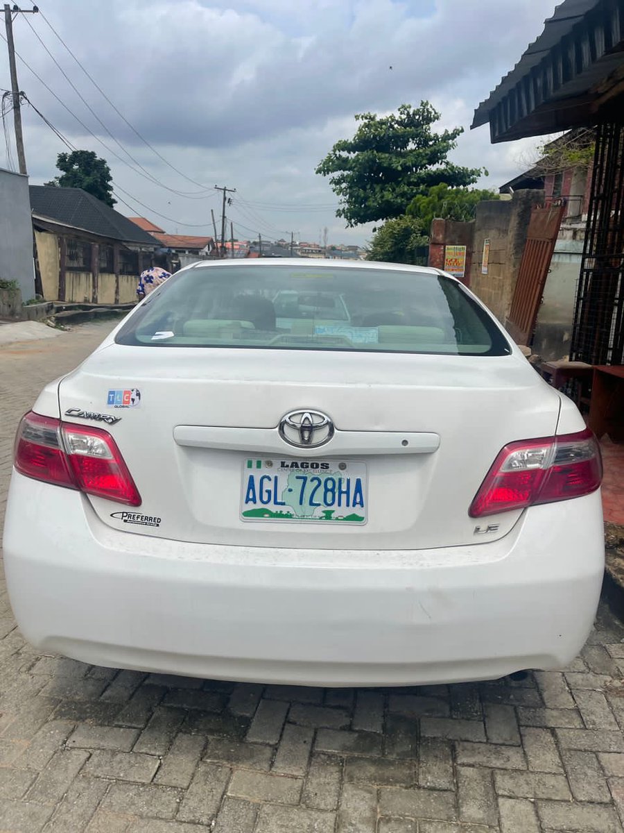 PrimeRides_ng's tweet photo. 🚘🚘

1.  🚘 7months old’08 Toyota Camry going for 3.2m

2. 🚘 Registered’15 Toyota Corolla going for 4.5m

3. 🚘 Registered’08  Lexus ES350 going for 3.2m

4. 🚘 2months old’08 Toyota Camry going for 3.4m

🛣🏛Location: Ibadan/ Lagos

📞09157538511
WhatsApp:08138998968 https://t.co/6yEWUl8vpT