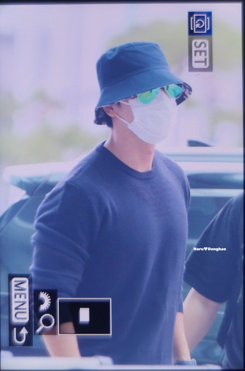 harudonghae's tweet photo. 220916 ICN 출국 ✈️
👋🏻
@donghae861015 
#동해  
#이동해
#donghae
#슈퍼주니어 https://t.co/OFzQe3plSR