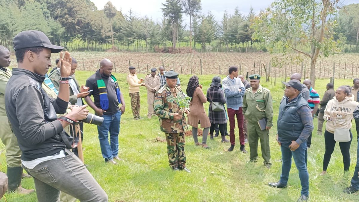 FOMAWA's tweet photo. #Maraday.2022.  We Initiated a programme of "Growing Trees with Communities in Schools".  The children+everyone involved with the schools learn how to grow trees to the highest standard. @ Kiptaragon Technical Vocational College. Kuresoi South. https://t.co/RdnMGwReaq