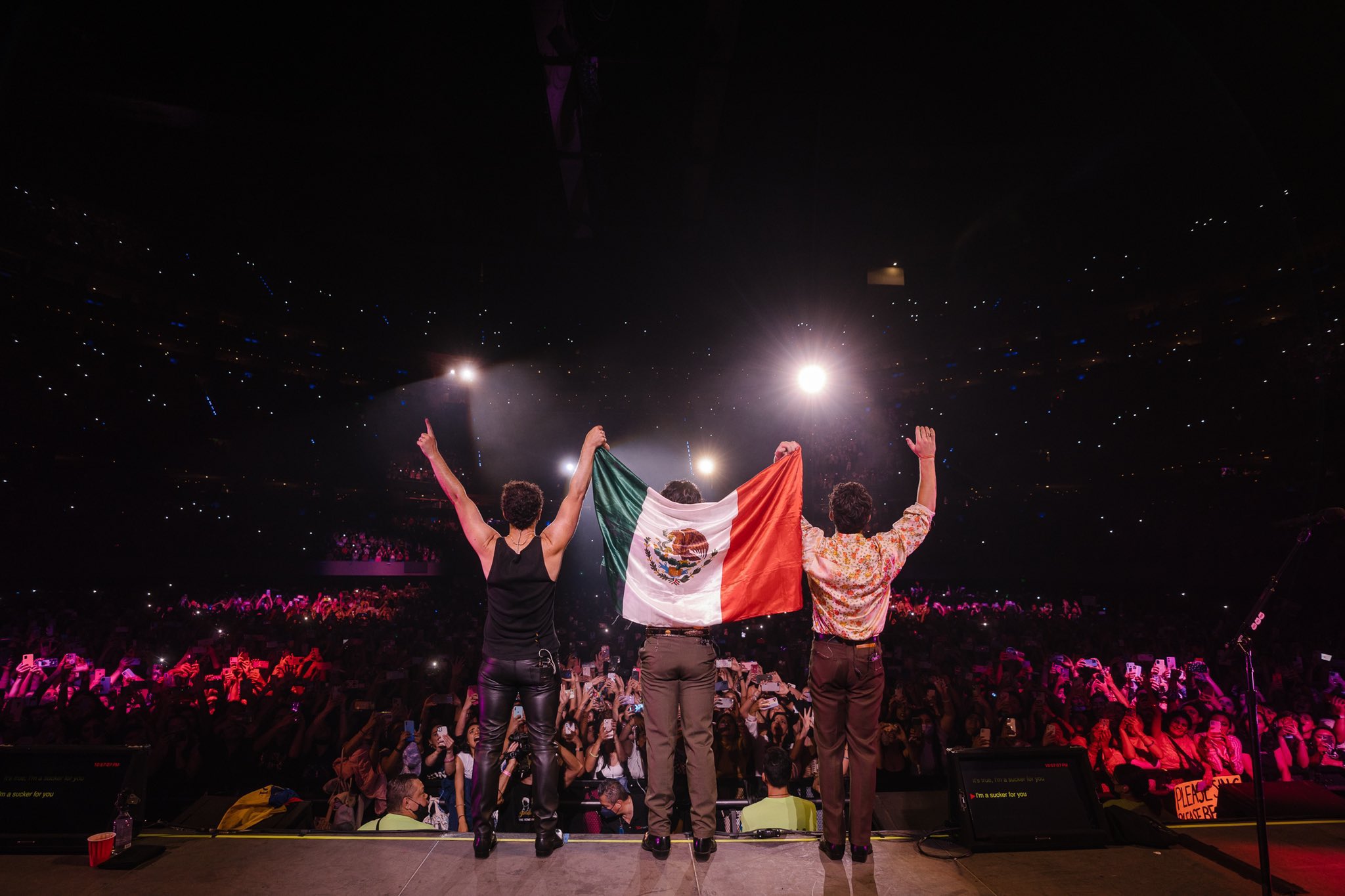 ¡Feliz 212° cumpleaños, México!

Happy 30th birthday, Nick Jonas! 