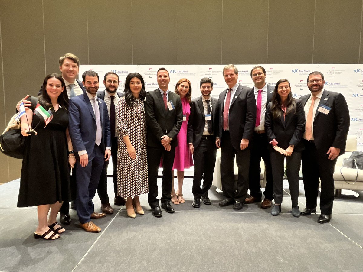 @DavidHarrisAJC has long championed the importance of adding young voices to the global Jewish advocacy conversation. It was a true full circle moment at @AGDAUAE last night as @ajcaccess led conversations with future diplomats from the UAE. @AJCGlobal #AbrahamAccords