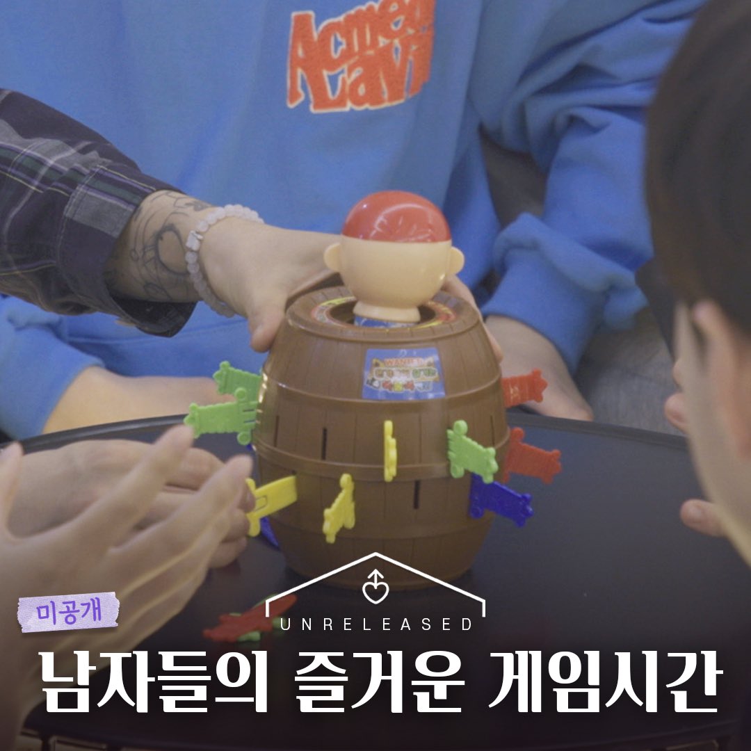 [남의 연애] 남자들의 즐거운 게임 시간🎮 | 미공개 영상

youtu.be/582pdOa3moQ

지금 바로 남의연애 유튜브 공식 계정에서 확인하세요!

#남의연애 #웨이브 #웨이브오리지널 #gay #연애예능 #게이예능 #게이연애예능
