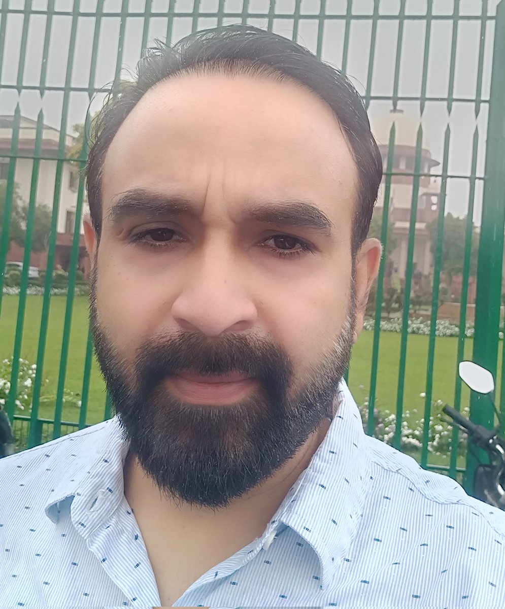 Was at the Hon'ble Supreme court for #MaritalRape hearing. Despite of strong opposition by petitioners against allowing men's rights NGOs to enter into the matter, MWT and other NGO Hridaya, both were allowed.
Next date in February' 2023.
Thanks to our team of advocates 🙏