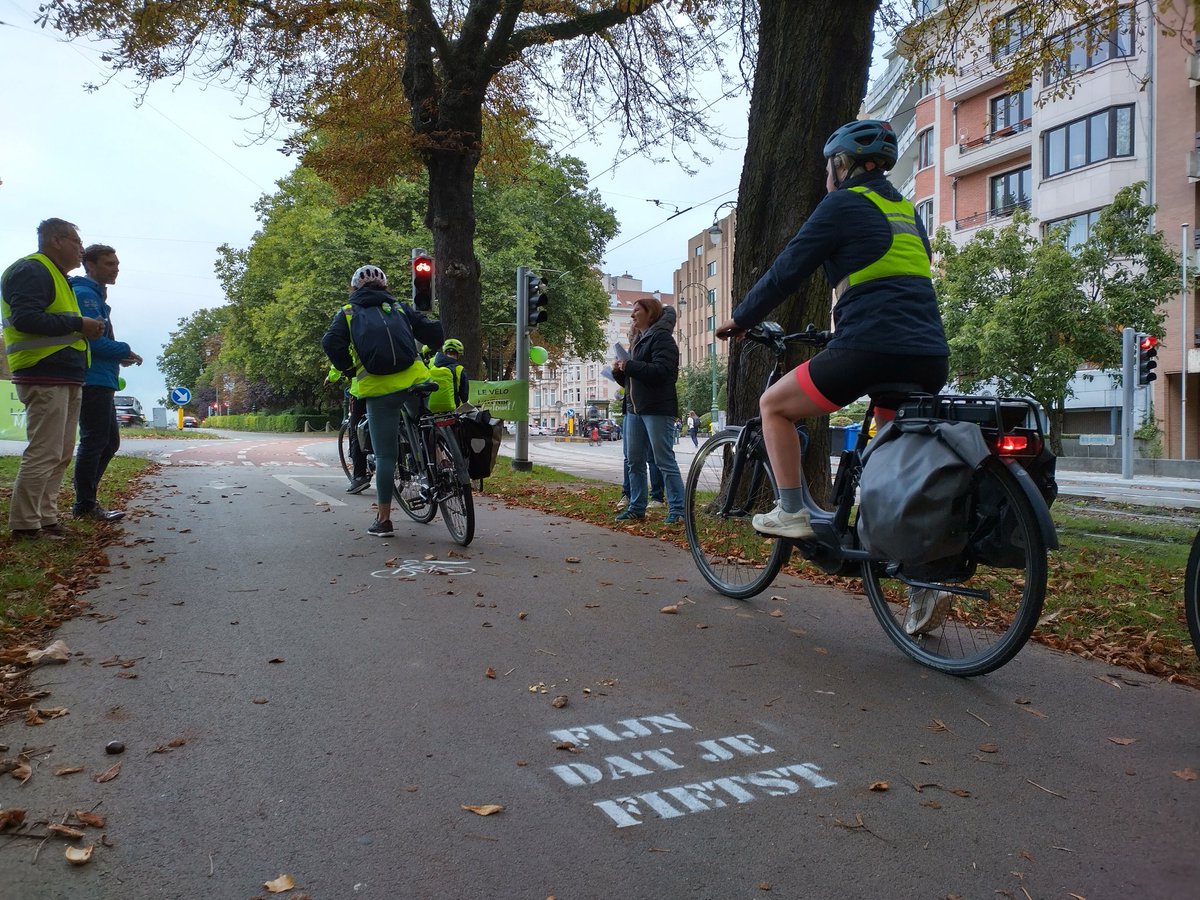 Hoog tijd om van de Tervurenlaan een kwalitatieve fietsas te maken. We voeren deze ochtend actie aan square Leopold II samen met <a href="/GRACQ/">Cyclistes Quotidiens</a>