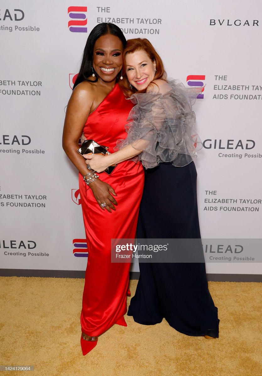 mel is barb's garbanzo bean 💓 on Twitter "MY BEAUTIFUL GIRLS ️💙🥰😘"