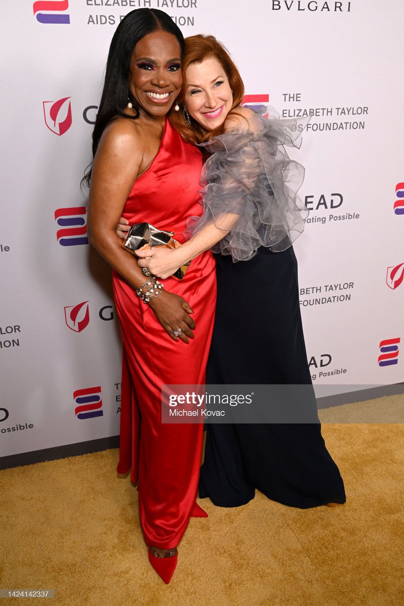 mel is barb's garbanzo bean 💓 on Twitter "MY BEAUTIFUL GIRLS ️💙🥰😘"