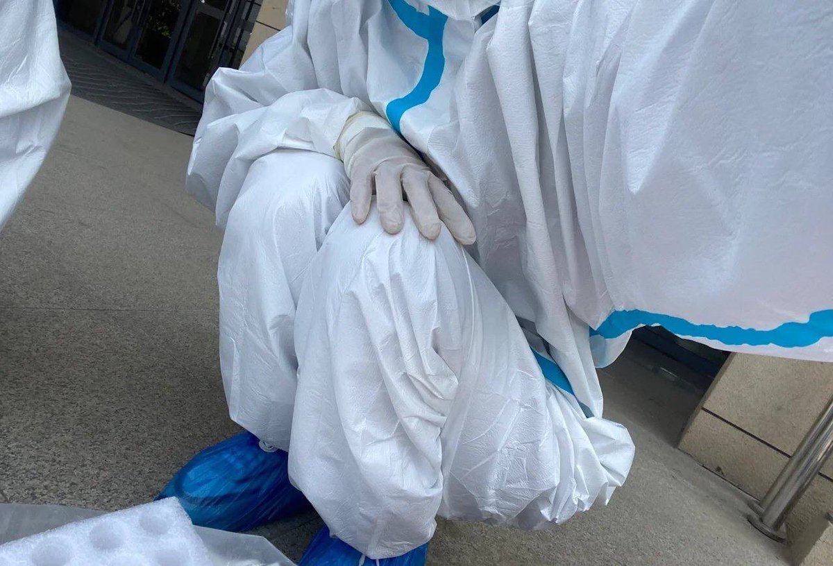 ihbd15's tweet photo. 白天天天在忙 帮小哥哥做核酸 夜晚我也想小哥哥给我做核酸 可以嘛！ 小哥哥们 https://t.co/PIJ2MzALFi