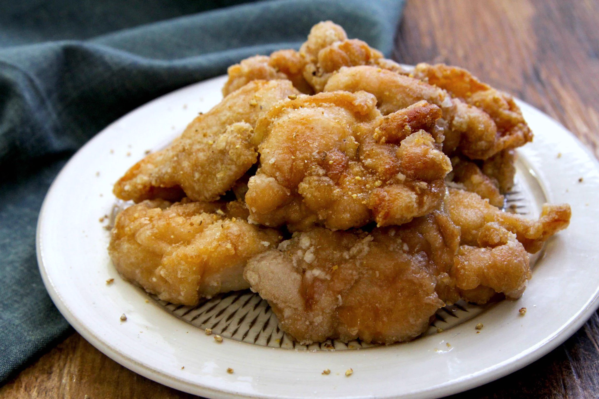 少ない量の油でOKだからすごくお手軽に作れそう！味付けもとっても美味しそうな「唐揚げ」レシピ！