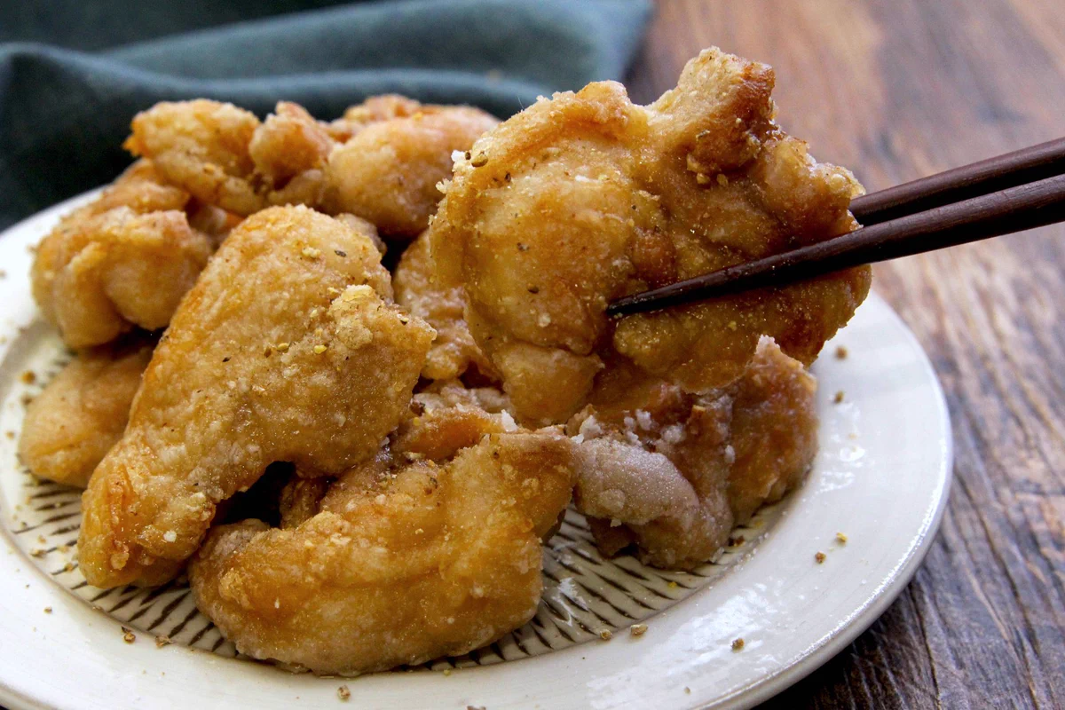 少ない量の油でOKだからすごくお手軽に作れそう！味付けもとっても美味しそうな「唐揚げ」レシピ！