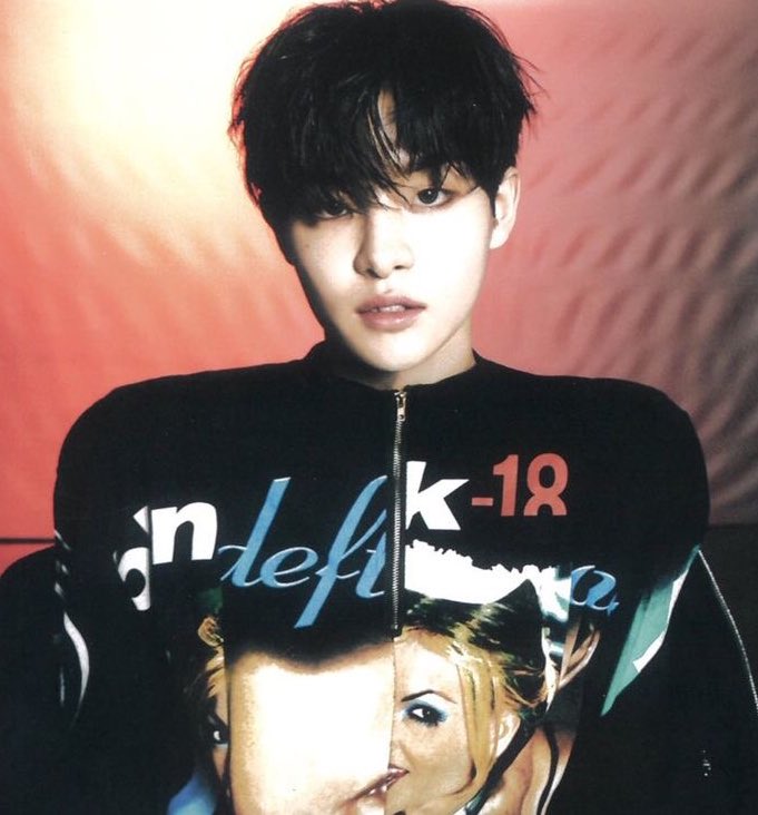JNJHCUT's tweet photo. 2 baddies https://t.co/LtQApiN1zY