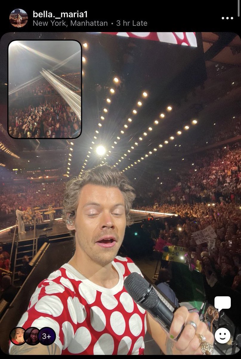 Harry Styles Updates. on Twitter "Harry taking a BeReal at tonight’s