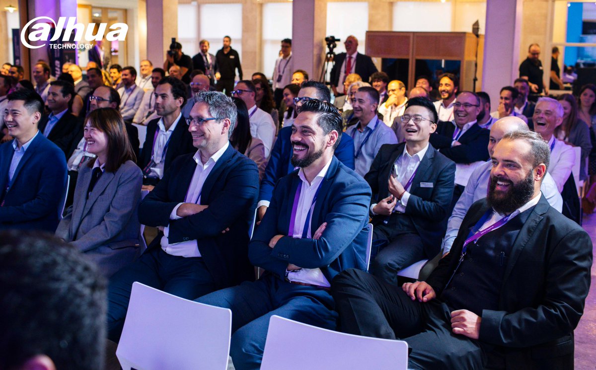 DahuaHQ's tweet photo. Congratulations!🎉 What a successful launch event of the Dahua DeepHub!🥳👨🏫
#dahua #DeepHub #SmartWhiteboard https://t.co/9h0OYXz2LS
