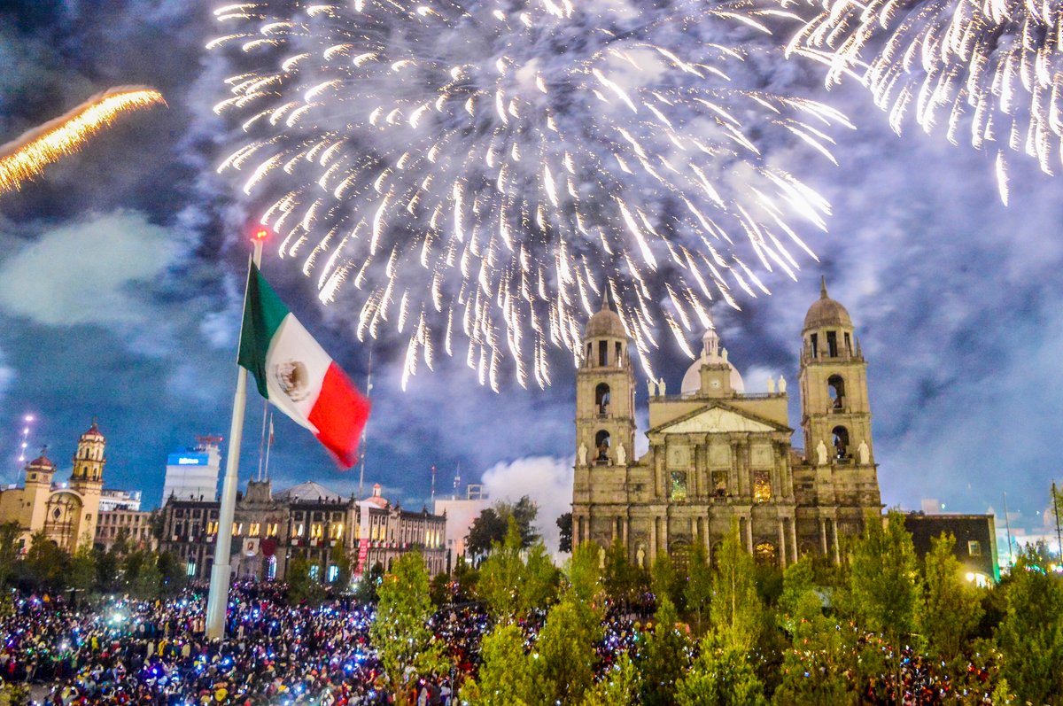 Alfredo Del Mazo on Twitter "La Plaza de los Mártires esta noche"