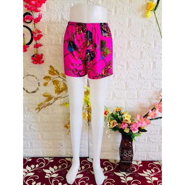InayRhealyn's tweet photo. I'm selling ADULT SHORT/ASSORTED COLORS for ₱. Get it on Shopee now! https://t.co/CvDWKVS5OW #ShopeePH https://t.co/R5d1q3Tqsp