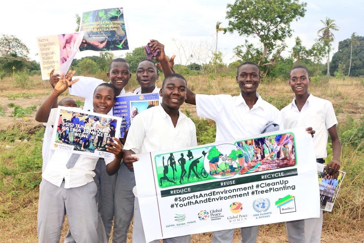 BensonDaudi1's tweet photo. Event: Commemoration of 
 World Clean Up Day 17/2022, 

Activity:  Environmental  Conservation Awareness Raising sports Bonanza at Kingani Secondary School in Bagamoyo (coast), #tanzania 
Theme: #sportsandenvironment
“ Sports for Climate Action”

 @eet_foundation @globalpeacetz https://t.co/QHGHCLRQve